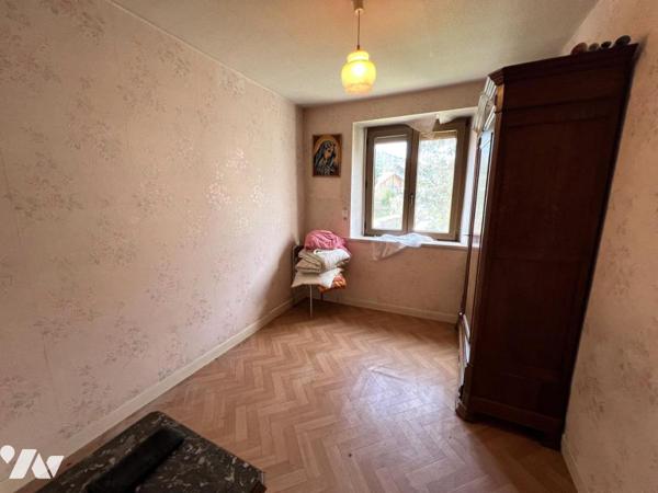 Ensemble de 2 appartements à rénover