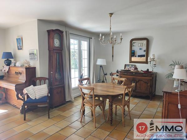 Maison Salles Sur Mer 170 m2 – 5 chambres et bureau