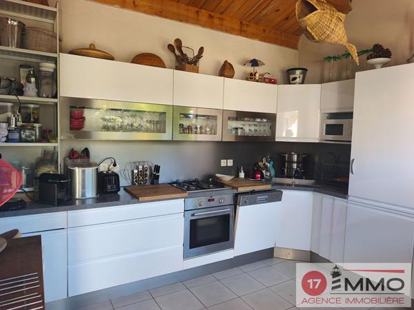 Maison Salles Sur Mer 170 m2 – 5 chambres et bureau