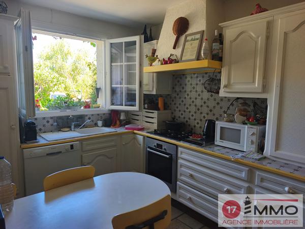 Maison Salles Sur Mer 170 m2 – 5 chambres et bureau