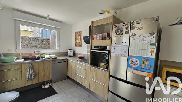 Location maison 4 pièces 82,81 m² Laval