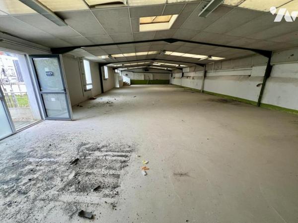 Salle de 250 m²