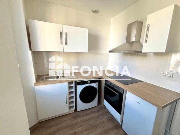 Location Appartement 2 pièces 27.5 m² - 365 AVENUE DE LA RESISTANCE Toulon 83000