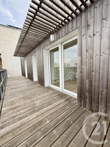Appartement T3 à vendre  3 pièces - 62,29 m 2   LAGORD  - 17