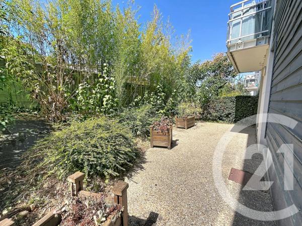 Appartement T3 à vendre  3 pièces - 62,29 m 2   LAGORD  - 17