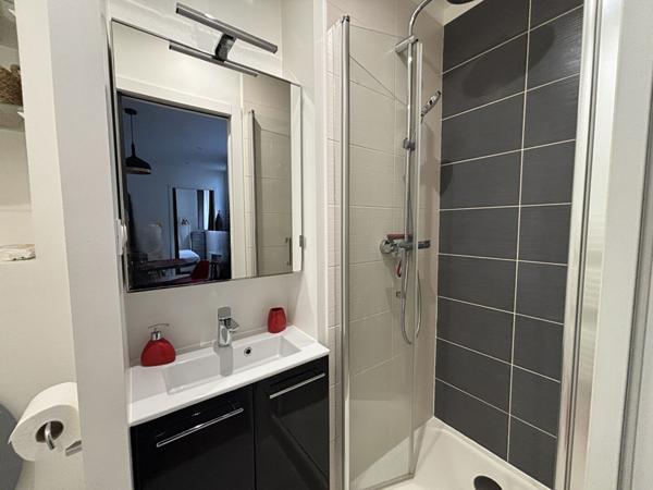 Immeuble à vendre à Vannes - 6 appartements - pas de copropriété cour extérieure