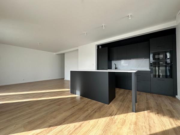 Palais des Arts - Appartement à vendre de 82,70m² - Parkings en sous-sol et aérien