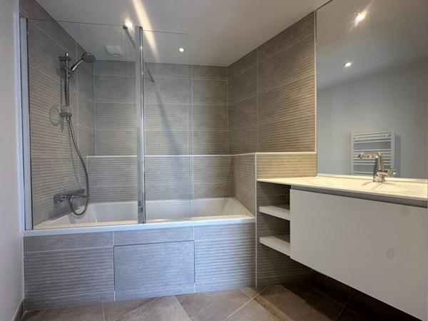 Palais des Arts - Appartement à vendre de 82,70m² - Parkings en sous-sol et aérien