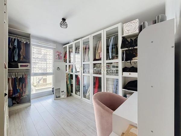 Vente                                                      Appartement
                        
                     4 pièces                      72 m2                     à Limeil-Brévannes