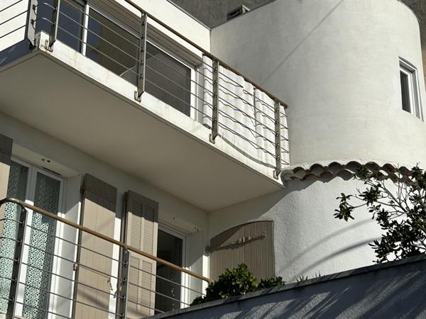 Marseille (13007) Maison Haut de Bompard avec Garage