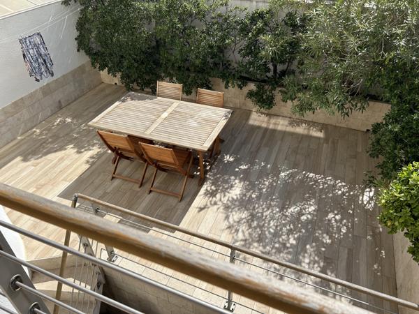 Marseille (13007) Maison Haut de Bompard avec Garage