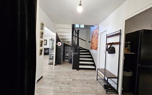 Appartement à vendre    5 pièces • 150,63 m2 Saint-Étienne