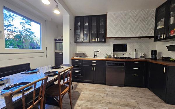 Appartement à vendre    5 pièces • 150,63 m2 Saint-Étienne