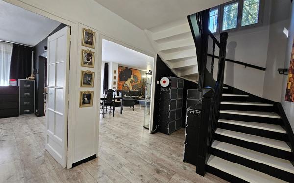 Appartement à vendre    5 pièces • 150,63 m2 Saint-Étienne