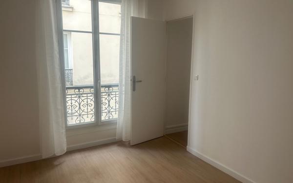 Appartement à vendre    2 pièces • 36,41 m2 Paris 15