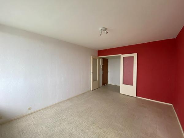 Appartement 3 pièces à FLEURY LES AUBRAIS - 60m² avec balcon