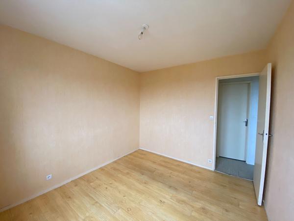 Appartement 3 pièces à FLEURY LES AUBRAIS - 60m² avec balcon