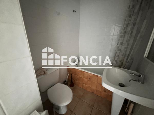 Location Appartement 2 pièces 30.86 m² - 22/24 AVENUE FOUCHET Pau 64000