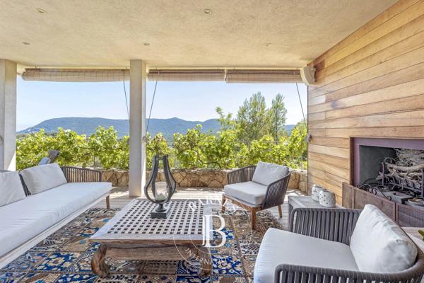Sainte-Lucie-de-Porto-Vecchio, Villa 5 Chambres -  257 m² à vendre