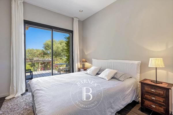 Sainte-Lucie-de-Porto-Vecchio, Villa 5 Chambres -  257 m² à vendre