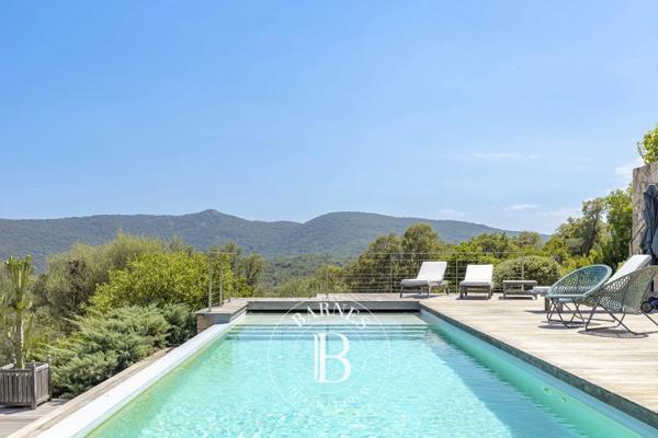 Sainte-Lucie-de-Porto-Vecchio, Villa 5 Chambres -  257 m² à vendre
