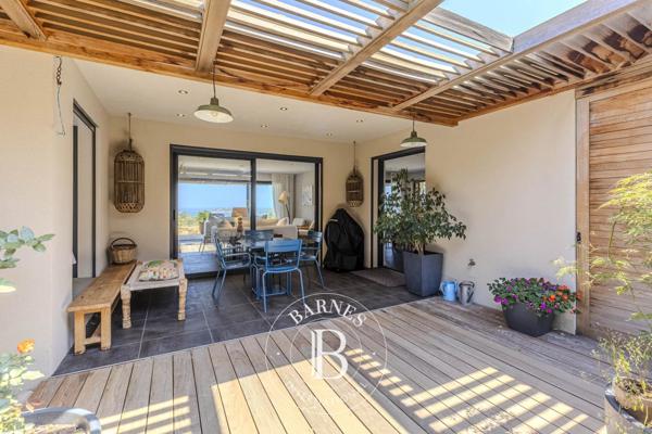 Sainte-Lucie-de-Porto-Vecchio, Villa 5 Chambres -  257 m² à vendre