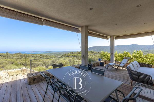 Sainte-Lucie-de-Porto-Vecchio, Villa 5 Chambres -  257 m² à vendre