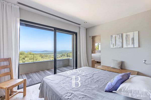 Sainte-Lucie-de-Porto-Vecchio, Villa 5 Chambres -  257 m² à vendre