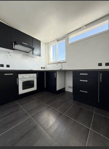 A 1 Min du métro Paul Vaillant Couturier 2 pièces, 1 chambre, Cave