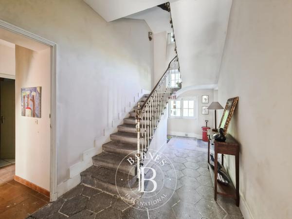 Riom, Maison 8 Chambres -  415 m² à vendre