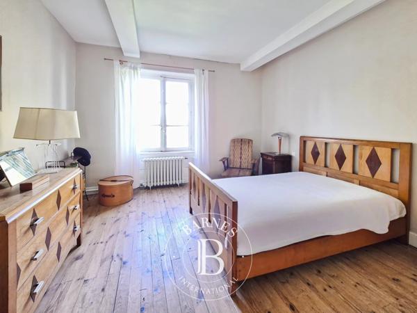Riom, Maison 8 Chambres -  415 m² à vendre