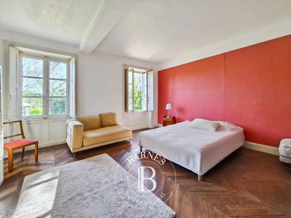 Riom, Maison 8 Chambres -  415 m² à vendre