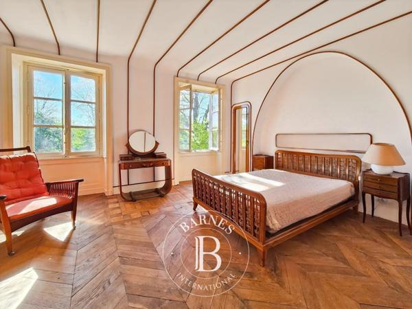 Riom, Maison 8 Chambres -  415 m² à vendre
