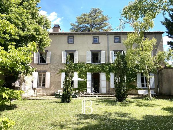 Riom, Maison 8 Chambres -  415 m² à vendre