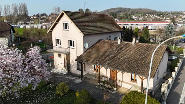 Rare sur le secteur – Maison familiale avec grand terrain aux portes de Lons-le-Saunier (39)