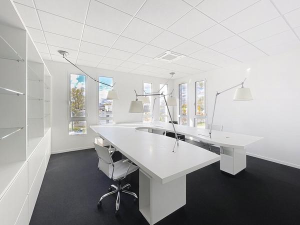 Mérignac  AEROPORT zone du phare bureaux neufs