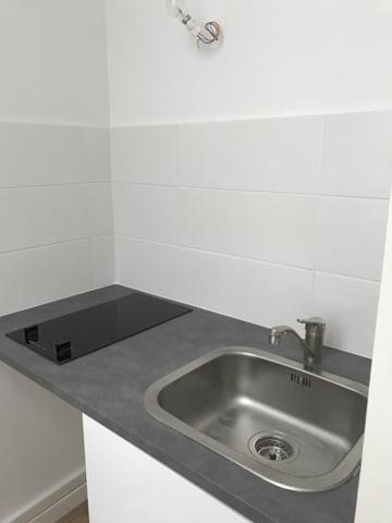 Sudio rénové - Immeuble Pierre Centre de BORDEAUX