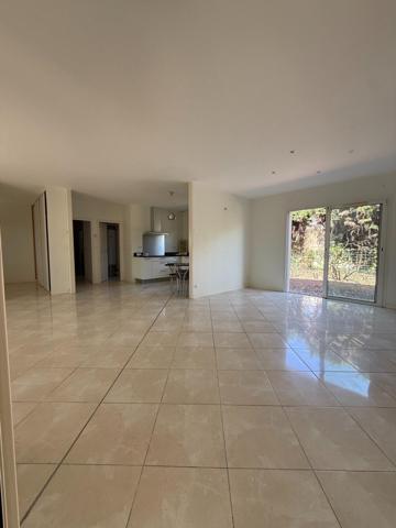 Quartier recherché et calme / Terrasse couverte et fermée de 26 m2 / Garage de 20 m2