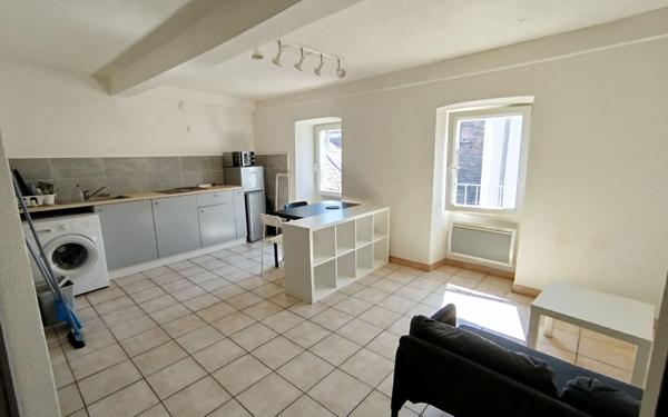 Appartement à louer    1 pièce •  Aubenas