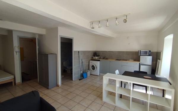 Appartement à louer    1 pièce •  Aubenas