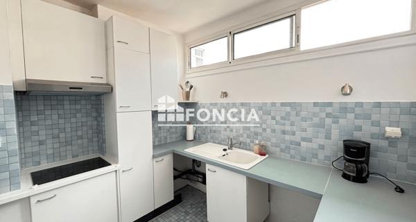 Location Appartement meublé 3 pièces 63.04 m² - Paris 75015