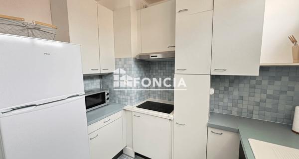 Location Appartement meublé 3 pièces 63.04 m² - Paris 75015