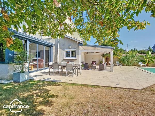 Maison de ville 122 m² – 3 chambres + bureau – jardin, piscine chauffée, garage – Thouars centre (79100)