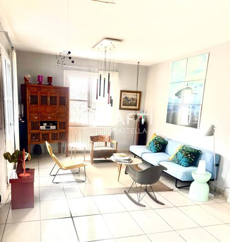 Maison familiale avec piscine et terrain aboré de 700 m²