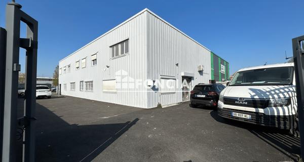 Location Local commercial 1 pièce 15 m² - Corbeil-essonnes 91100