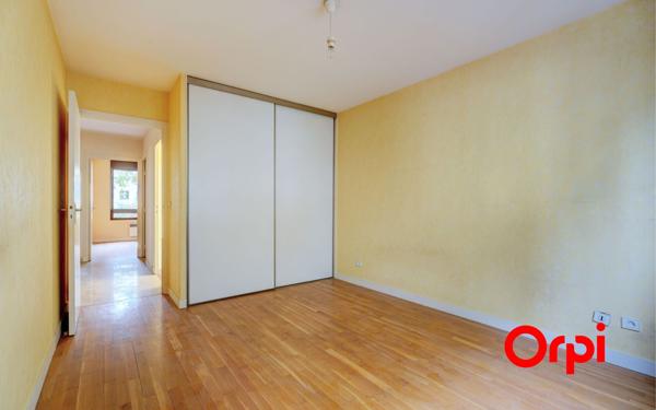 Appartement à vendre    4 pièces • 115,83 m2 Lyon 6
