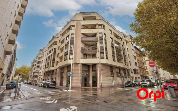 Appartement à vendre    4 pièces • 115,83 m2 Lyon 6