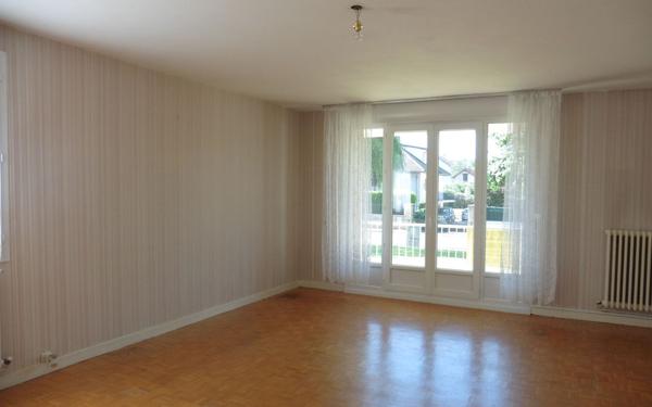 Appartement à louer    3 pièces •  Cosne-Cours-sur-Loire