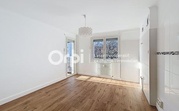 Appartement à vendre    4 pièces • 98,20 m2 Gilly-sur-Isère