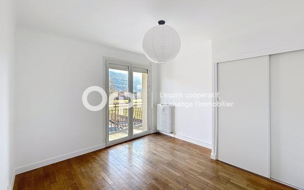Appartement à vendre    4 pièces • 98,20 m2 Gilly-sur-Isère